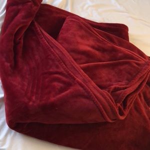 Large queen/king size blanket